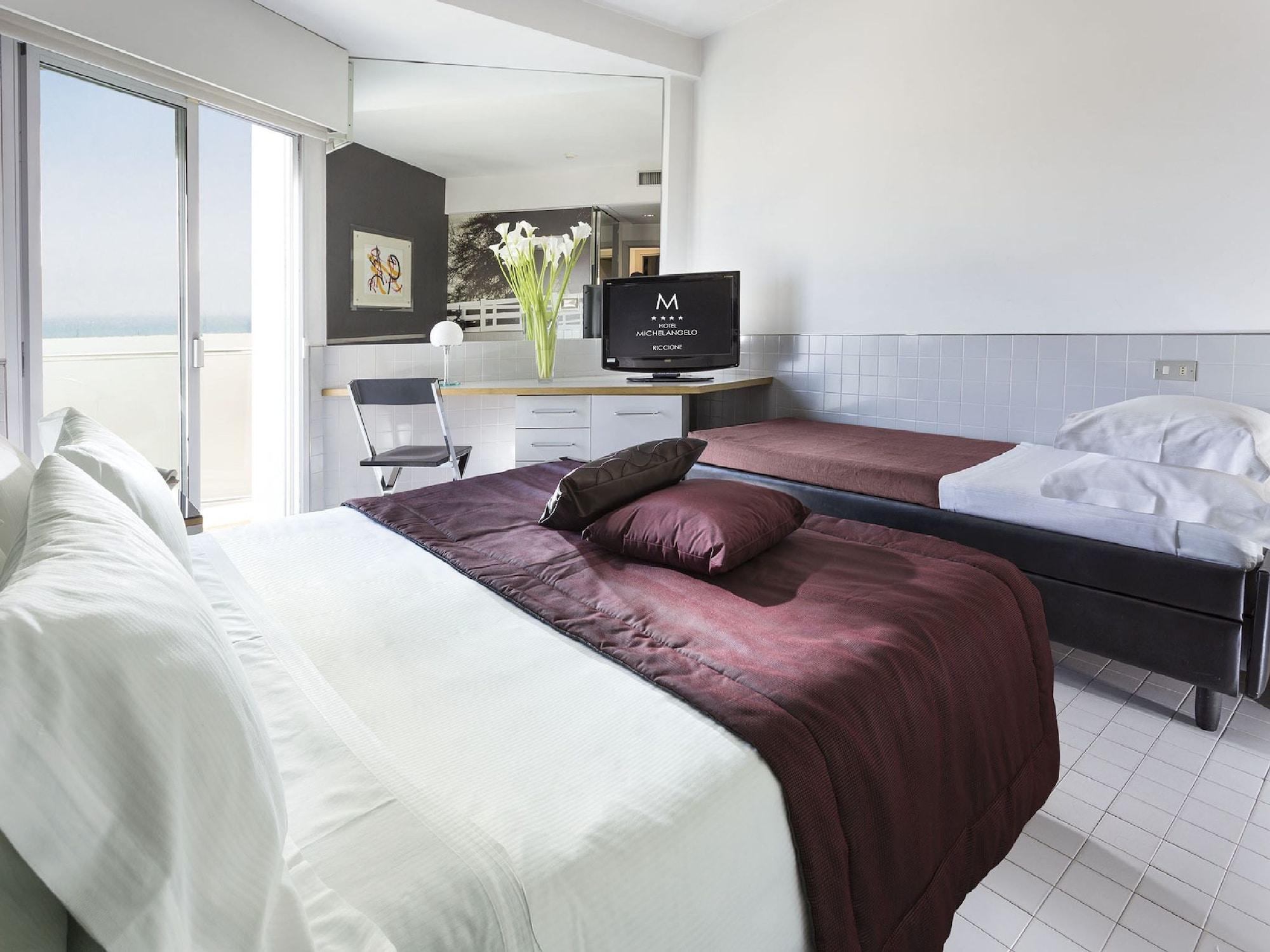 Hotel Michelangelo Riccione Esterno foto