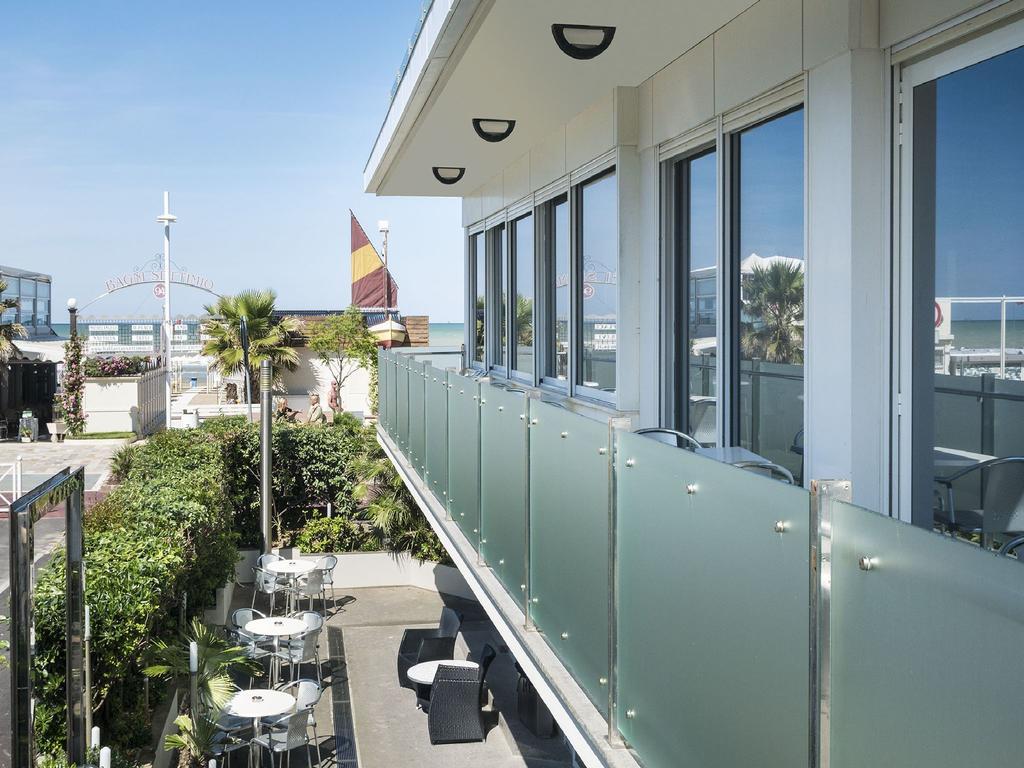 Hotel Michelangelo Riccione Esterno foto
