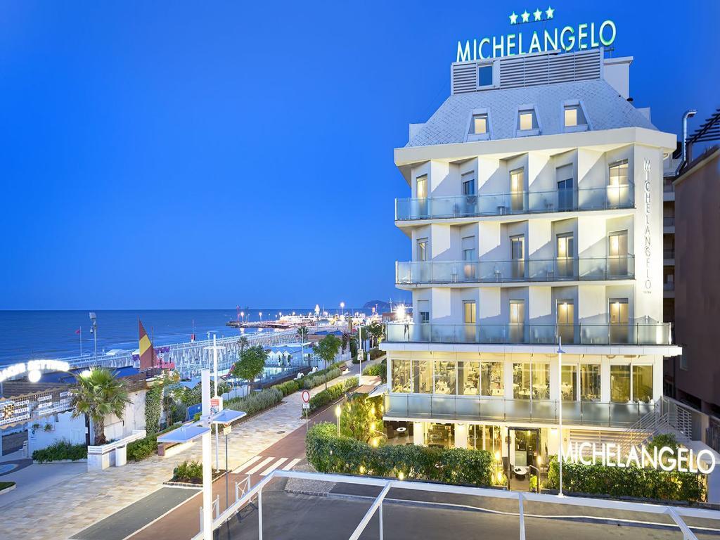 Hotel Michelangelo Riccione Esterno foto