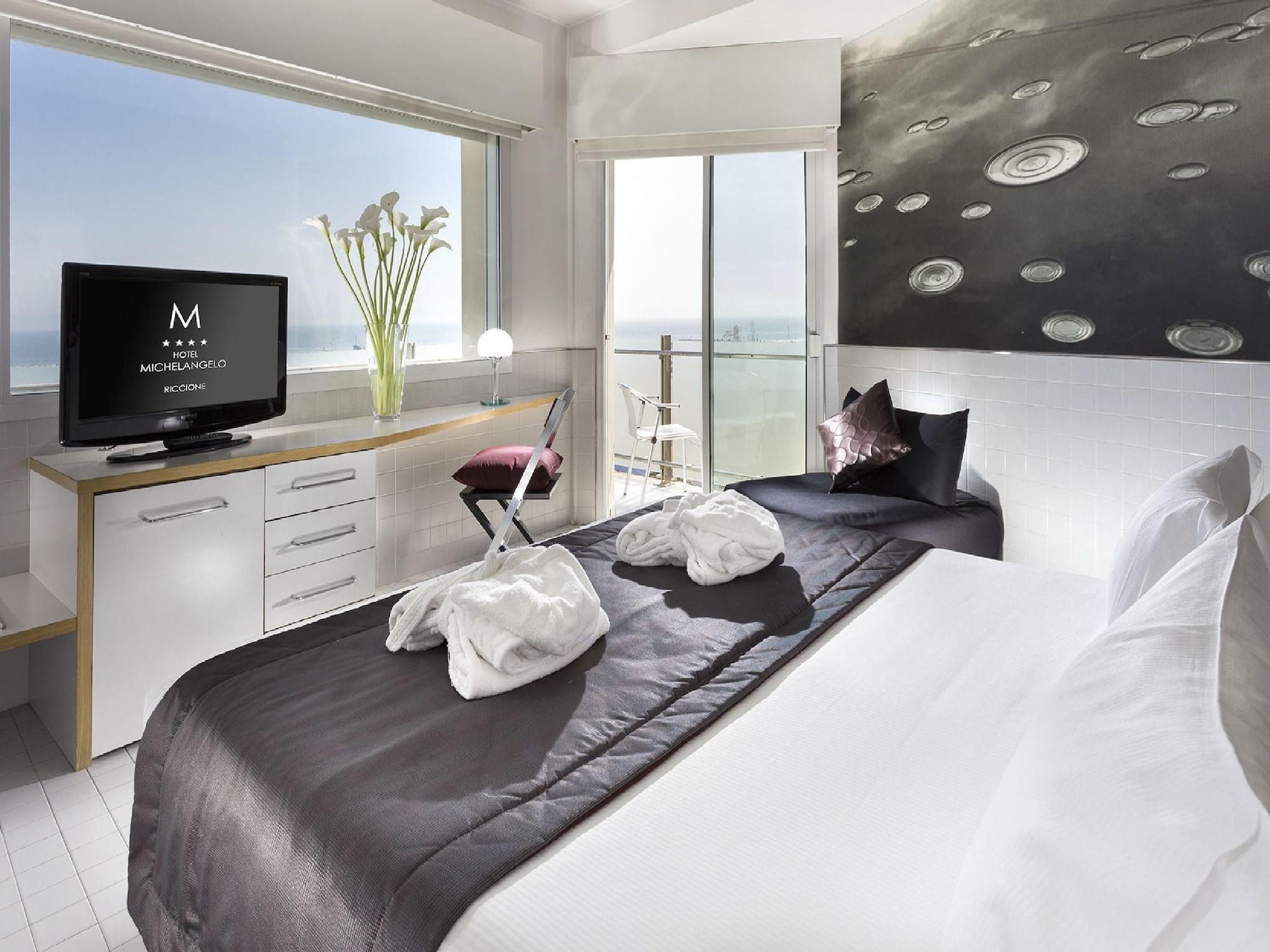 Hotel Michelangelo Riccione Esterno foto