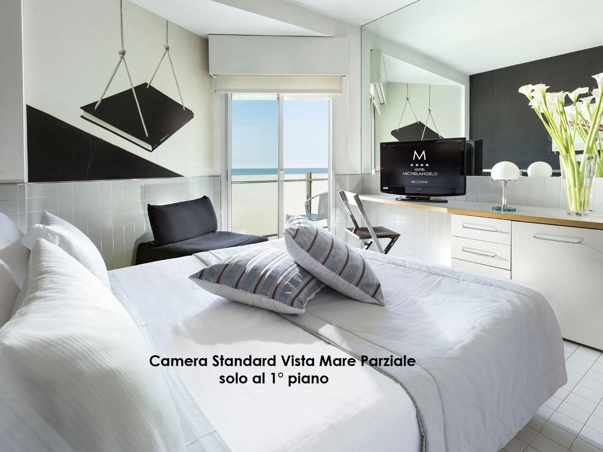 Hotel Michelangelo Riccione Esterno foto