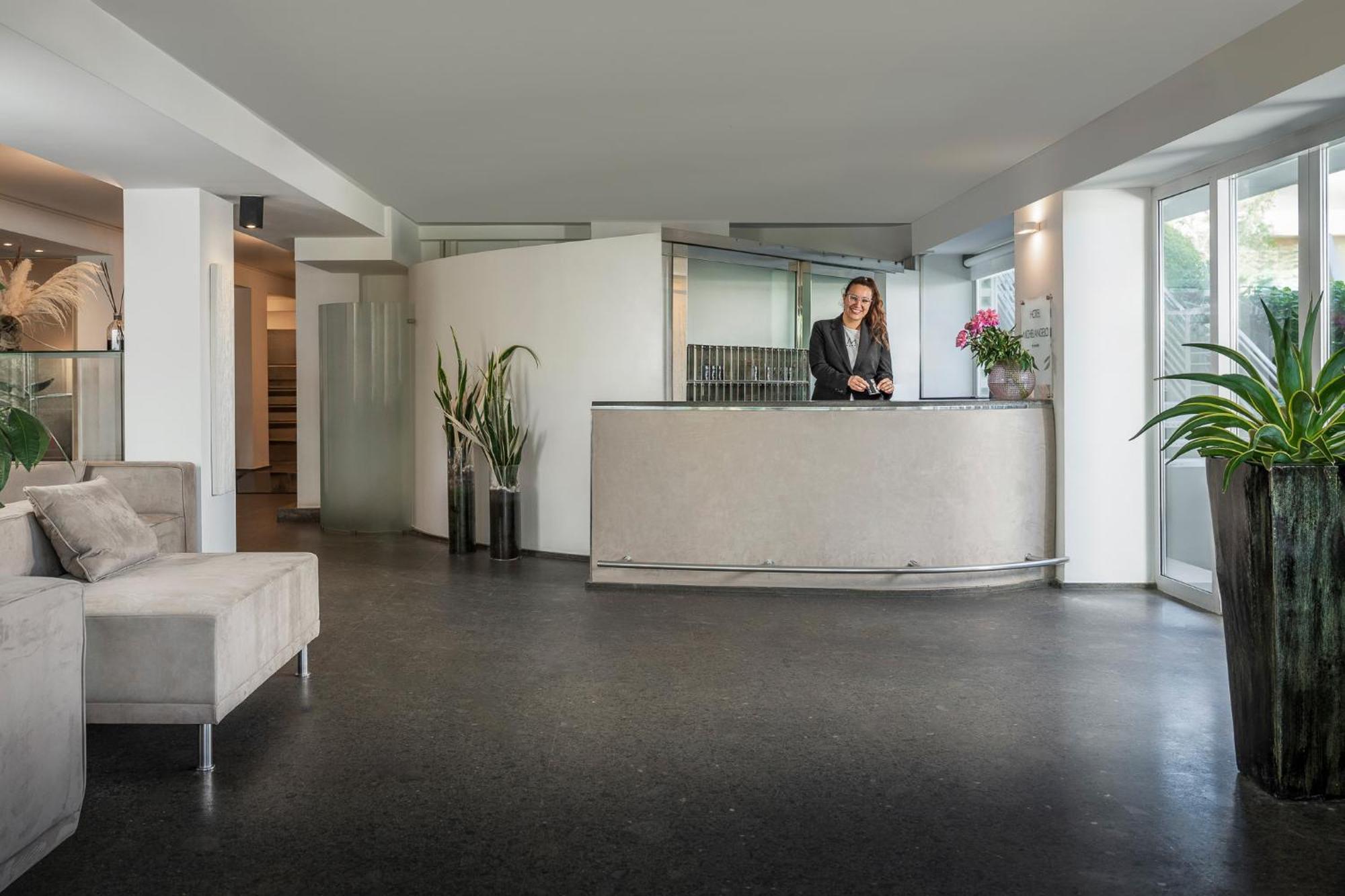 Hotel Michelangelo Riccione Esterno foto