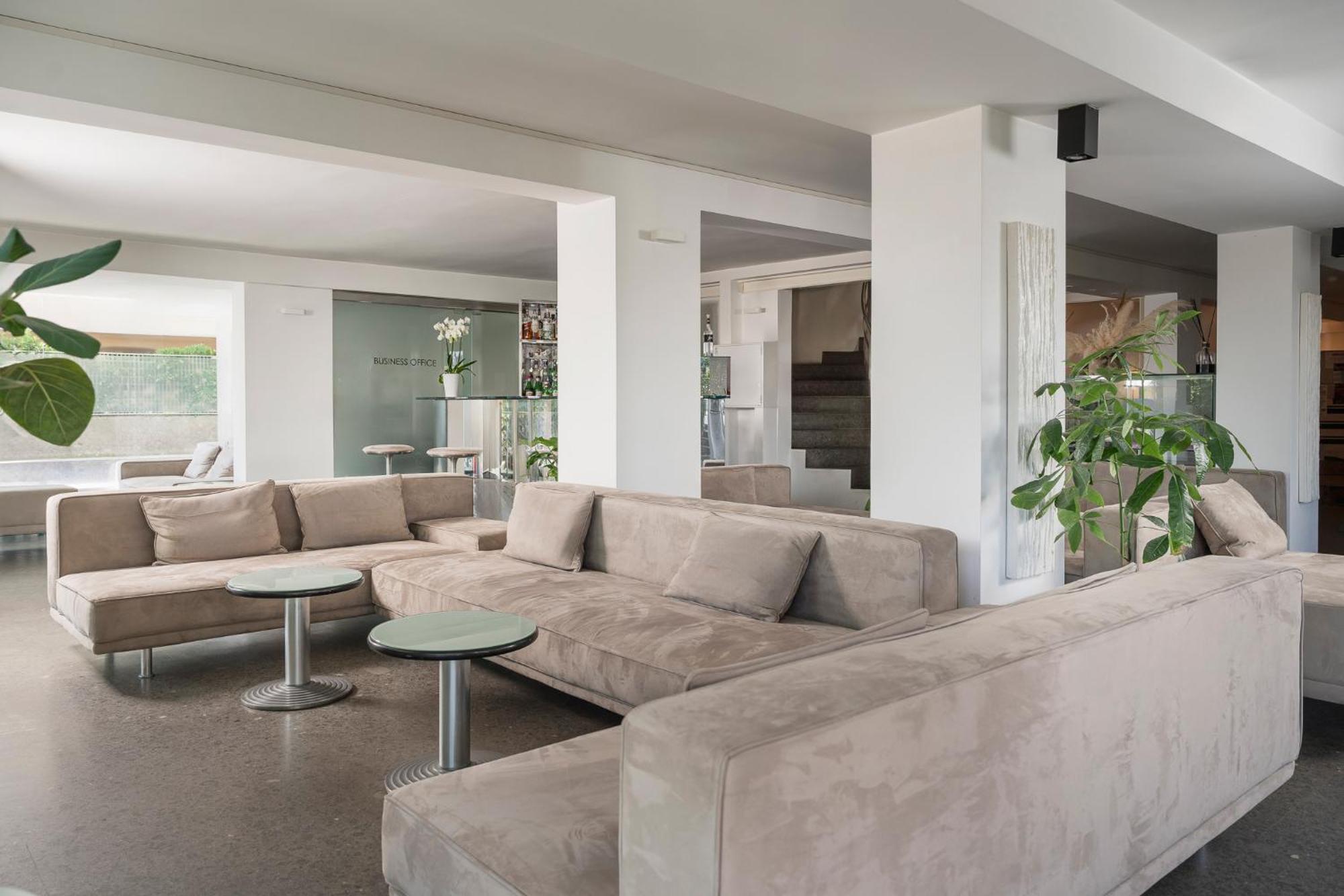Hotel Michelangelo Riccione Esterno foto