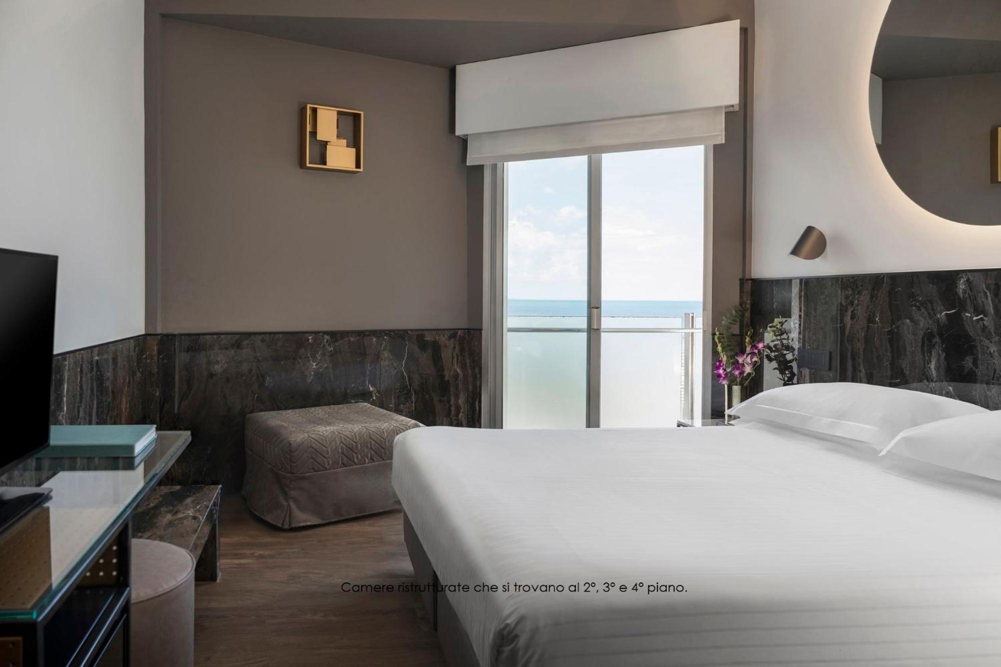 Hotel Michelangelo Riccione Esterno foto