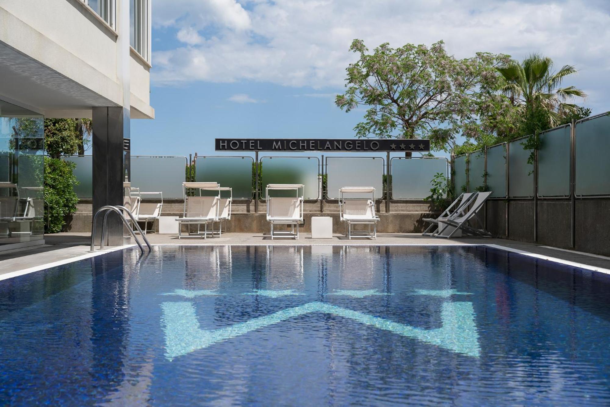 Hotel Michelangelo Riccione Esterno foto