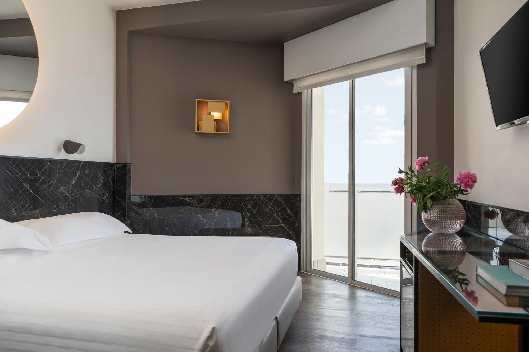 Hotel Michelangelo Riccione Esterno foto