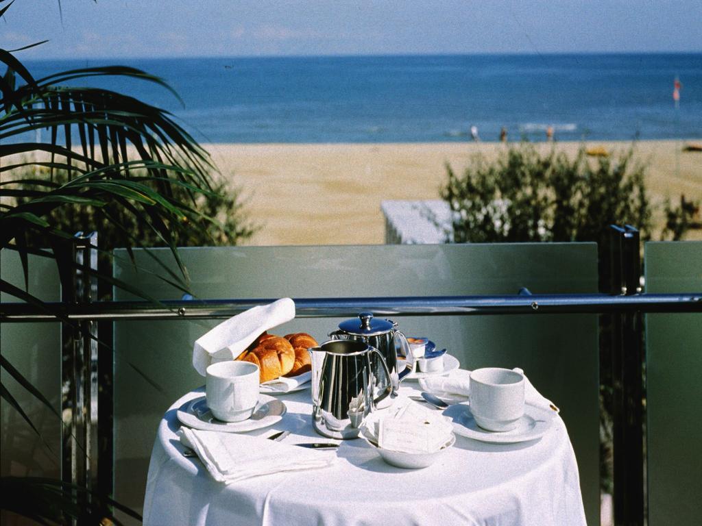 Hotel Michelangelo Riccione Esterno foto