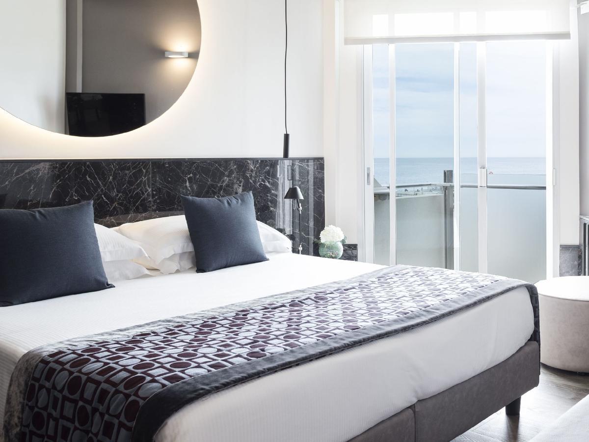 Hotel Michelangelo Riccione Esterno foto