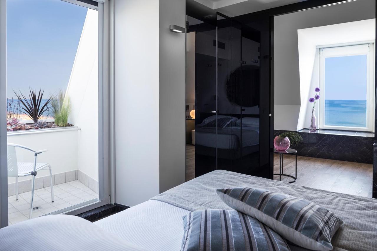 Hotel Michelangelo Riccione Esterno foto